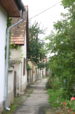 A jellegzetes kisoroszi házsor