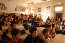 Härtlein Károly, egyetemi oktató (BME): Látványos fizikai kísérletek