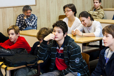 Hartlein Károly egyetemi oktató (BME): Varázslatok a fizika birodalmában