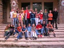  8. b – dr Grynaeus András       